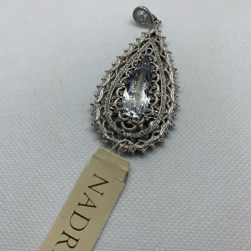 Madrid Pendant Necklace .
